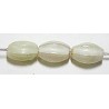 Vintage glaskraal 10x6mm gebroken wit 10 stuks