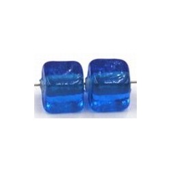 Glaskraal 8mm blokje helder blauw 10st
