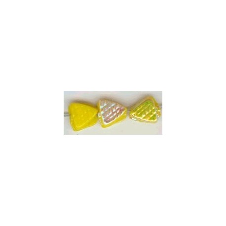 Glaskraal driehoek bewerkt 6mm geel ca 100st