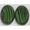 Cabuchon 25mm afgeplat groen zwarte strepen 2st.